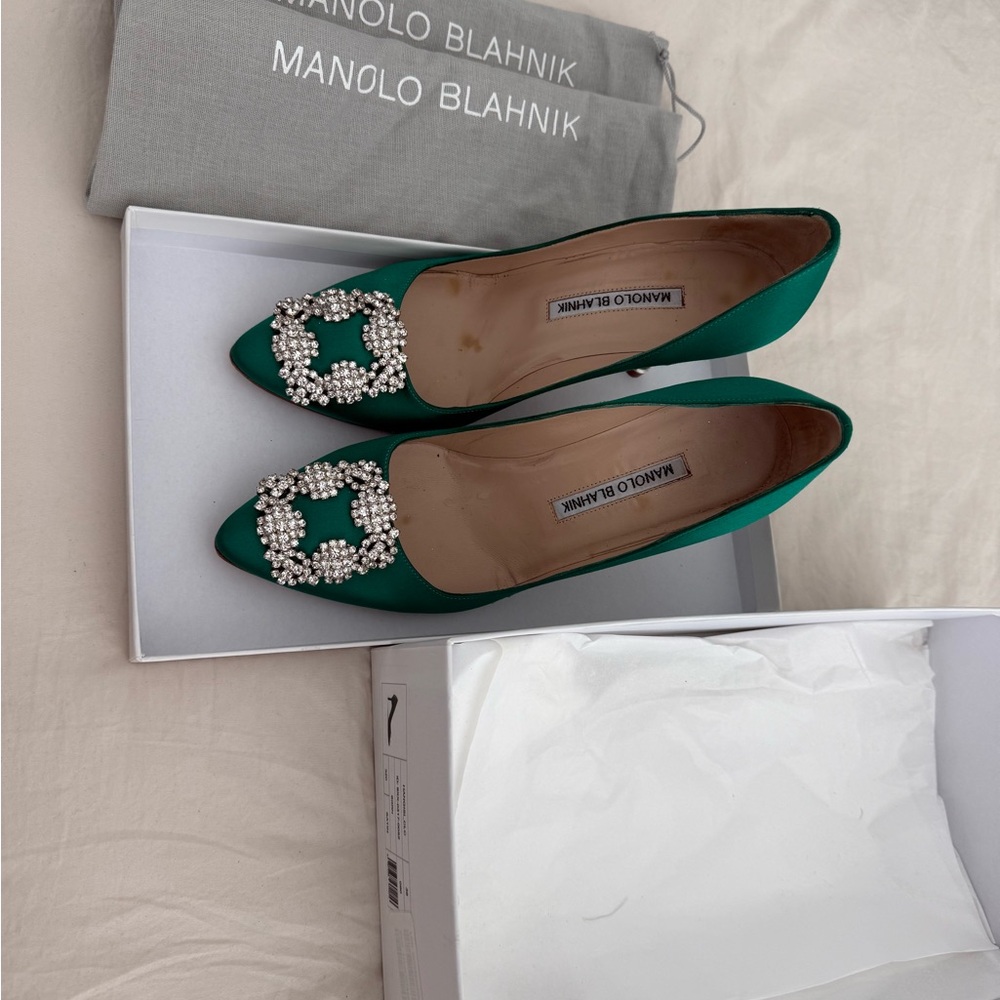 Manolo Blahnik Green Satin Pumps - Picture 2 of 12